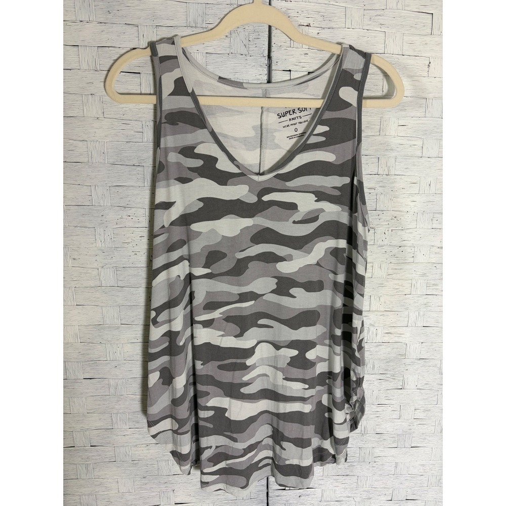 Torrid Super Soft women's tank top Knits Grey Camo V-Neck casual Plus Size